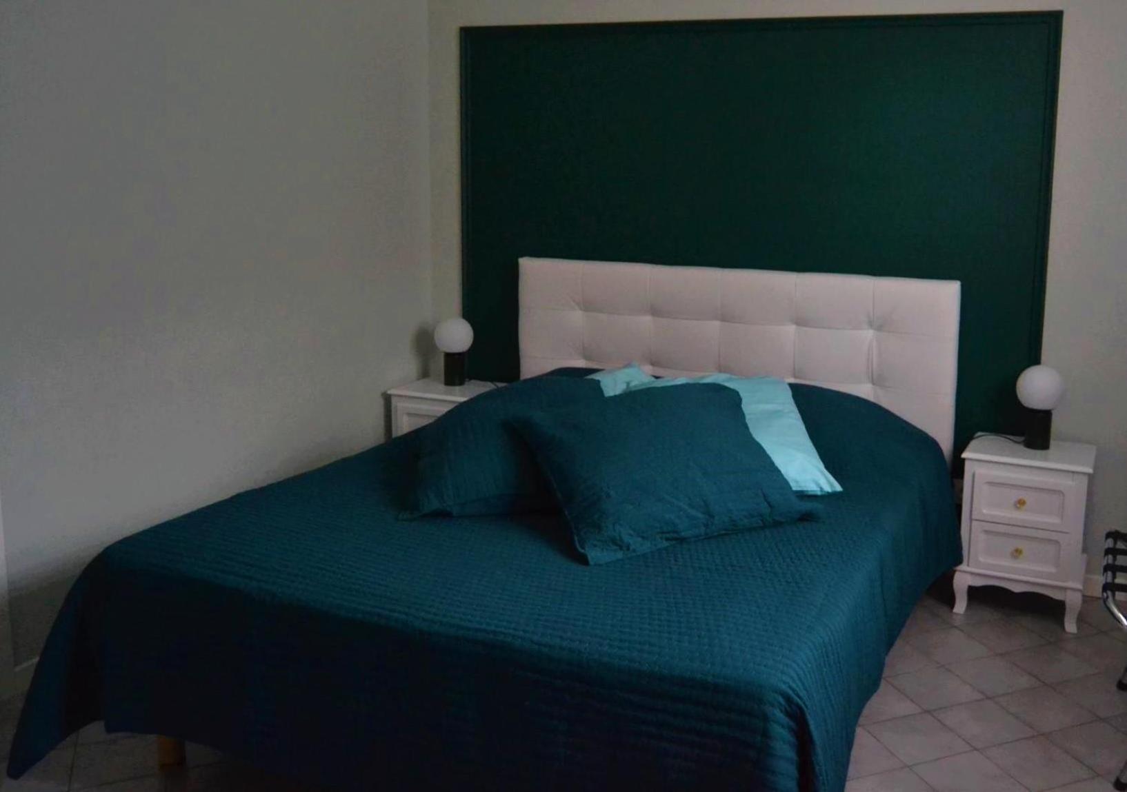 Le Domaine Des Gemmes Bed & Breakfast Tissey Екстериор снимка