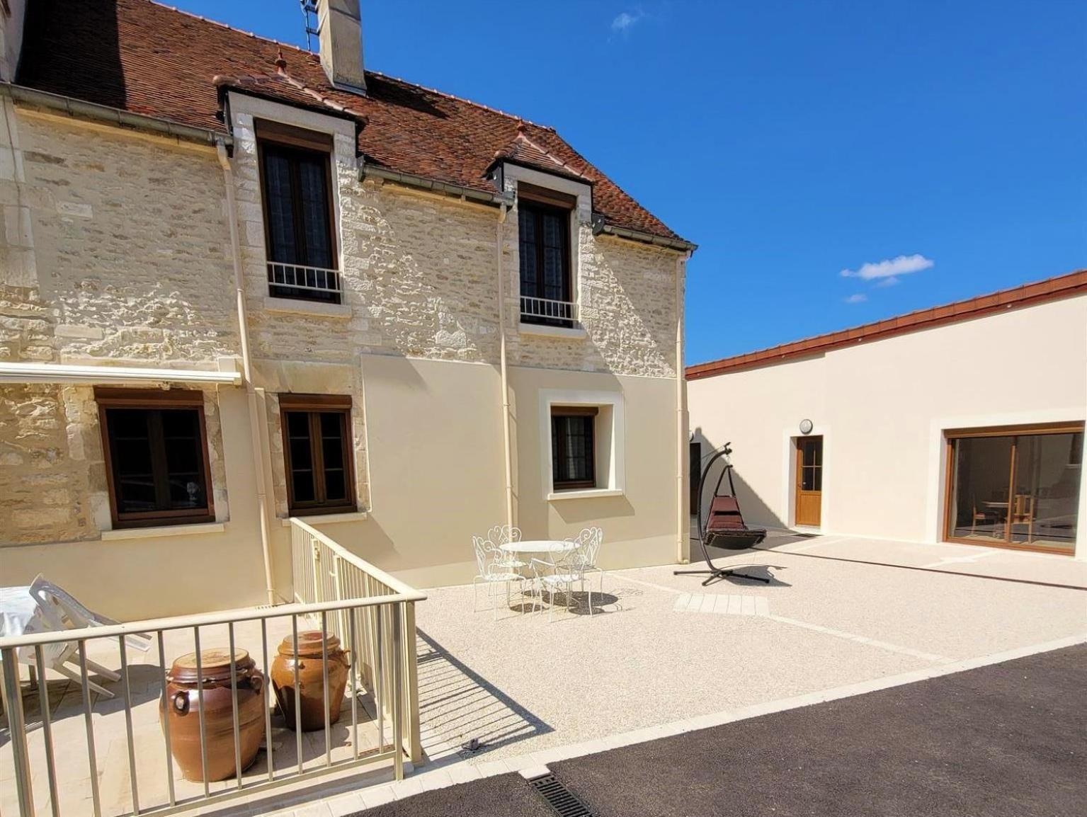 Le Domaine Des Gemmes Bed & Breakfast Tissey Екстериор снимка
